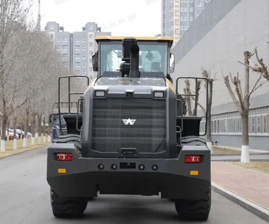 Pá carregadeira ENSIGN YX658H, vista traseira